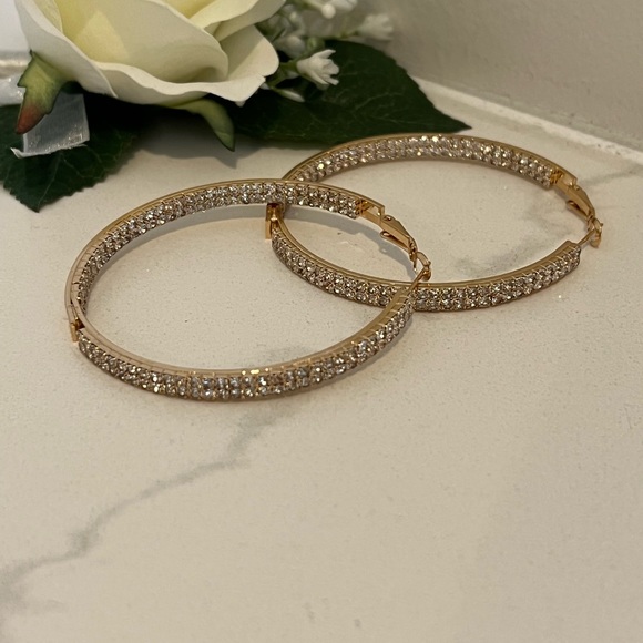 Gold Earrings - Picture 5 of 9